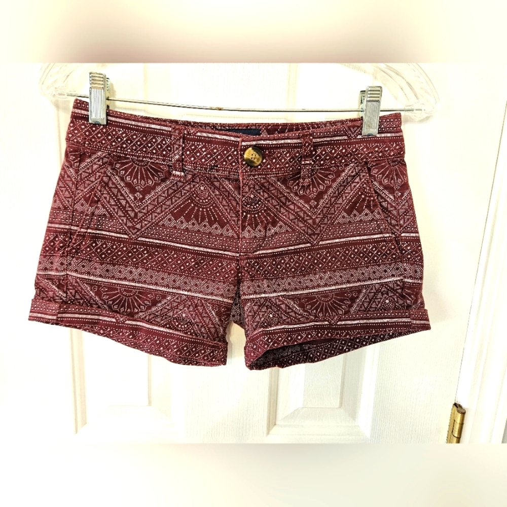 American Eagle Outfitters Midi Burgundy Patterned Shorts Size 00